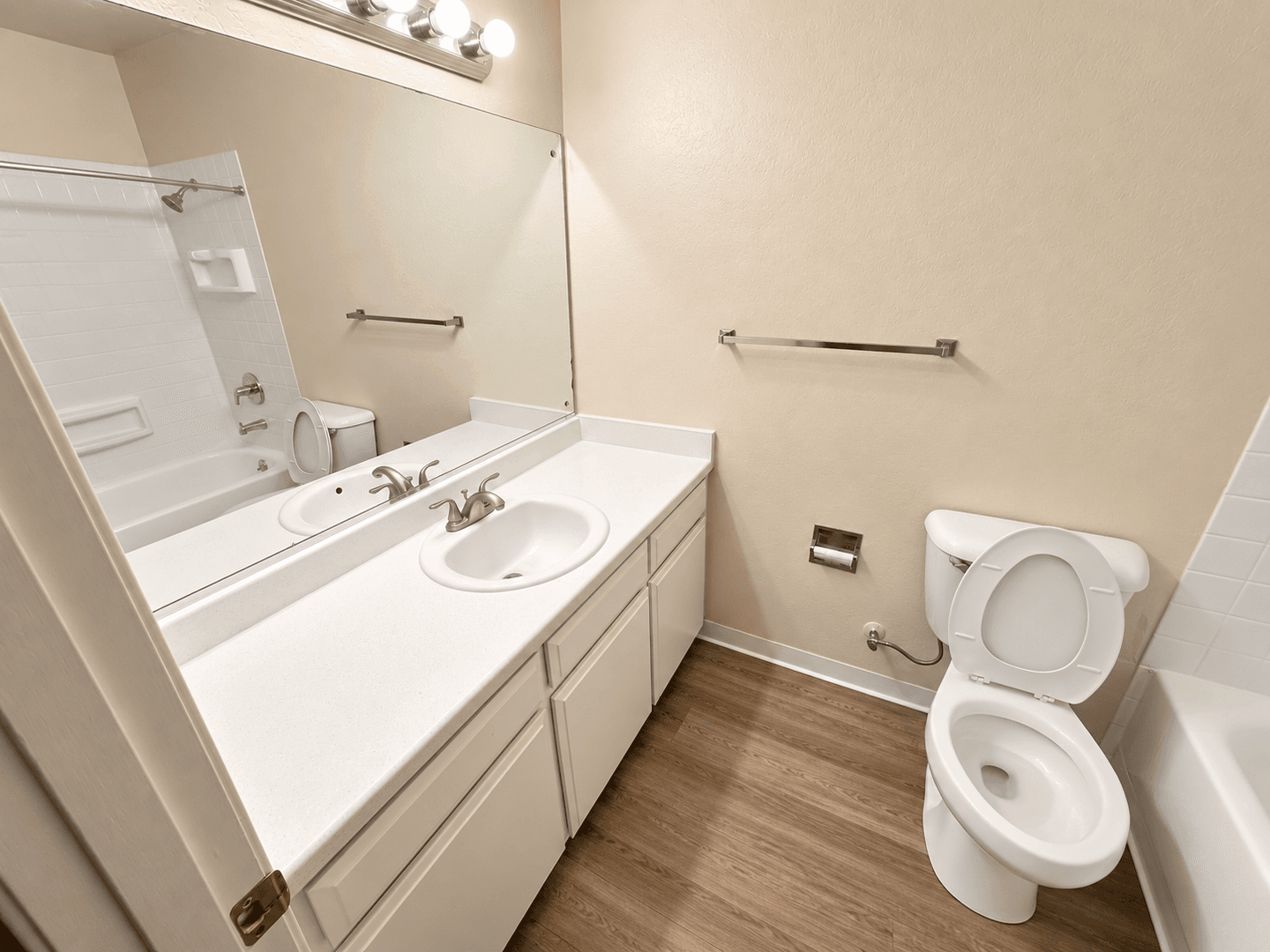 Bellevue Apartment: 13001 SE 28th PL