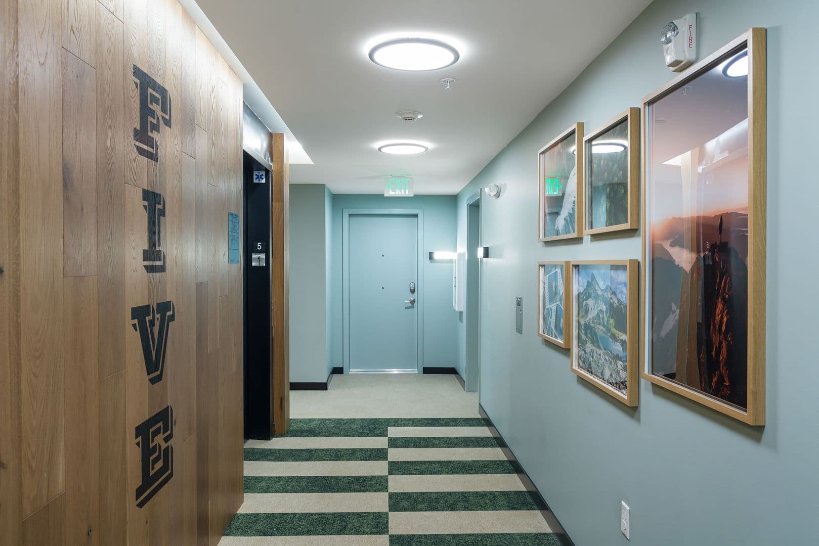Seattle Apartment: 404 16th Ave S