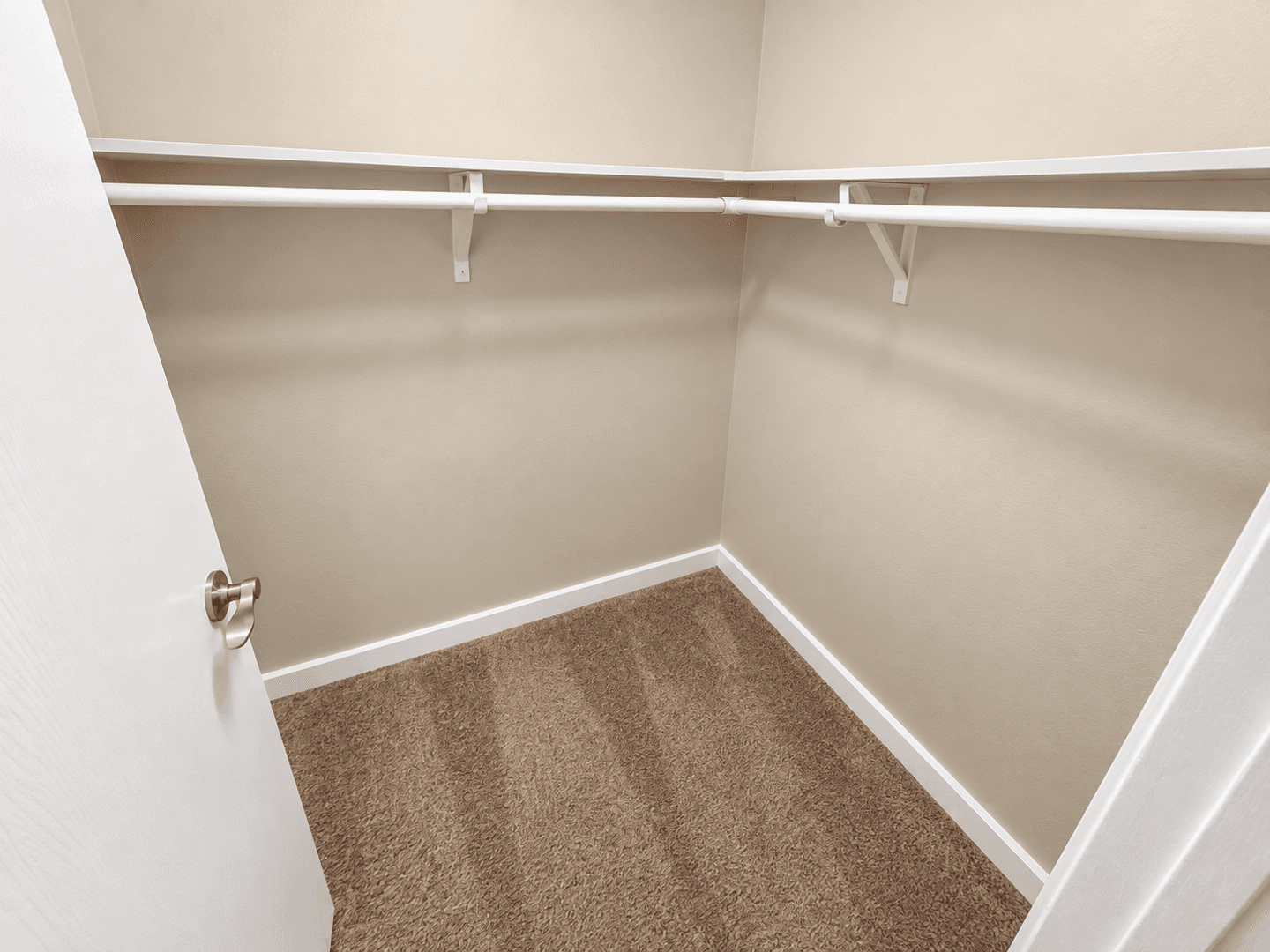 Bellevue Apartment: 14260 SE 18th ST