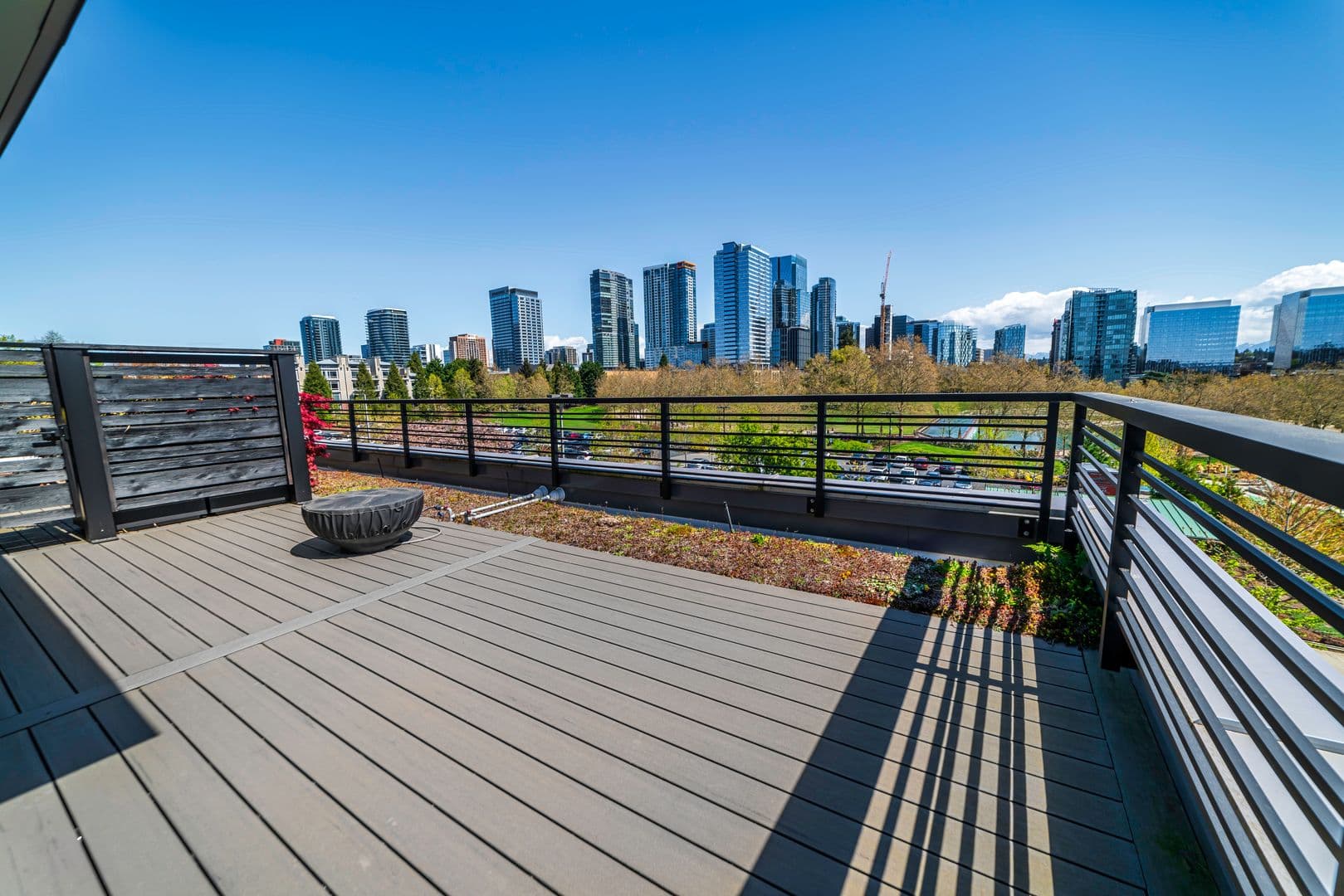Bellevue Apartment: 135 100th AVE NE