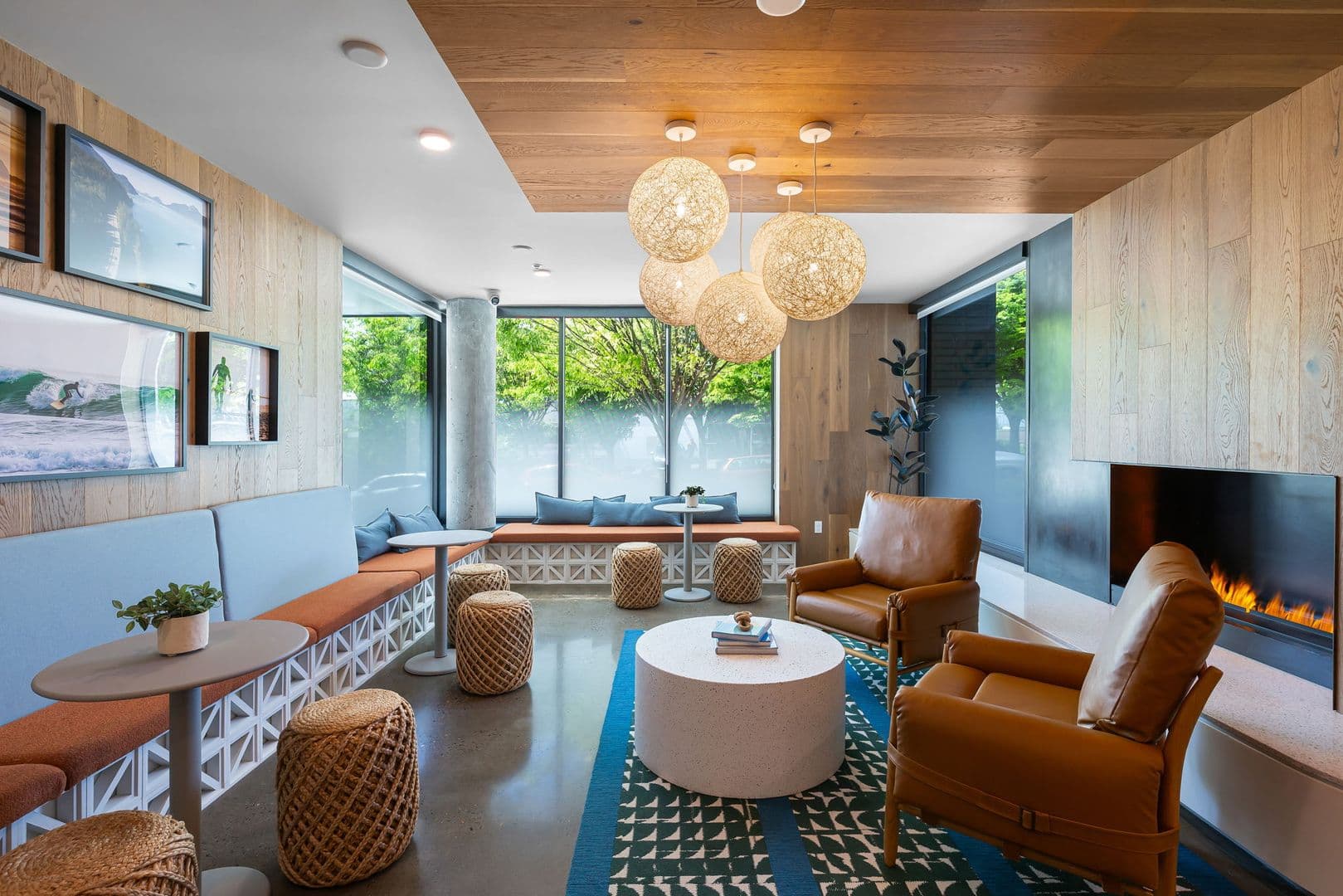 Seattle Apartment: 404 16th Ave S
