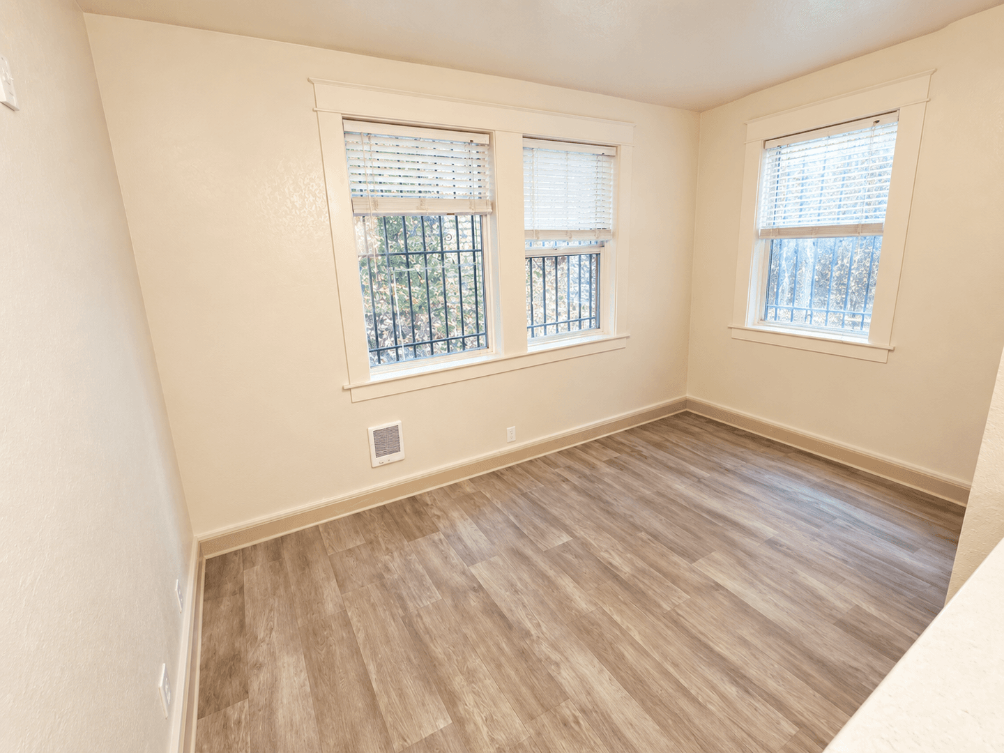 Seattle Apartment: 714 7th Ave