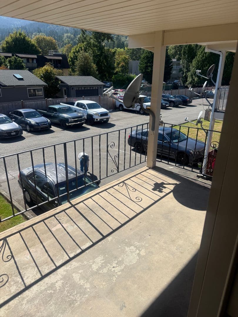 Issaquah Apartment: 55 1st Ave NW