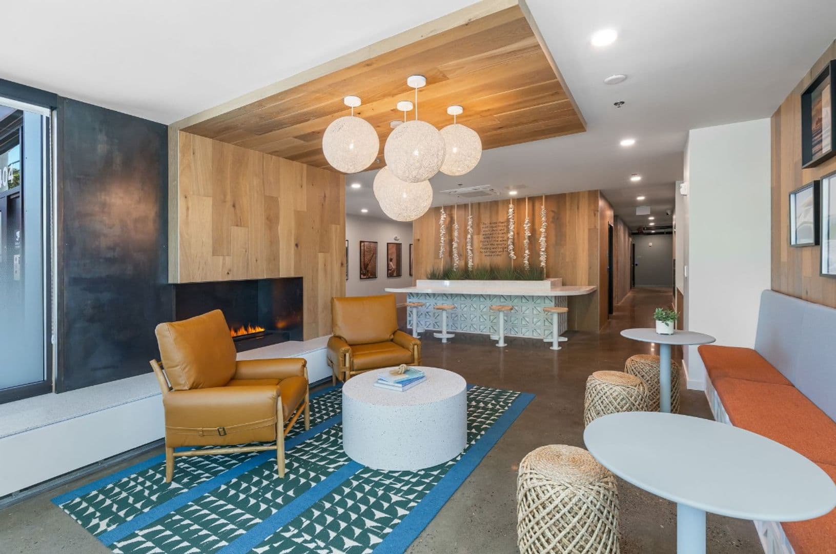 Seattle Apartment: 404 16th Ave S
