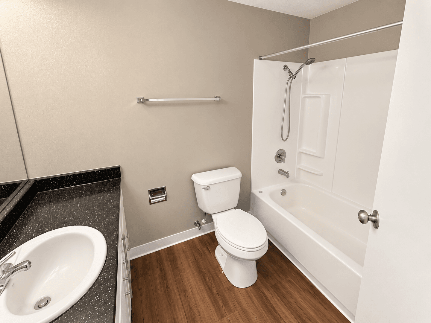 Bellevue Apartment: 13001 SE 28th PL