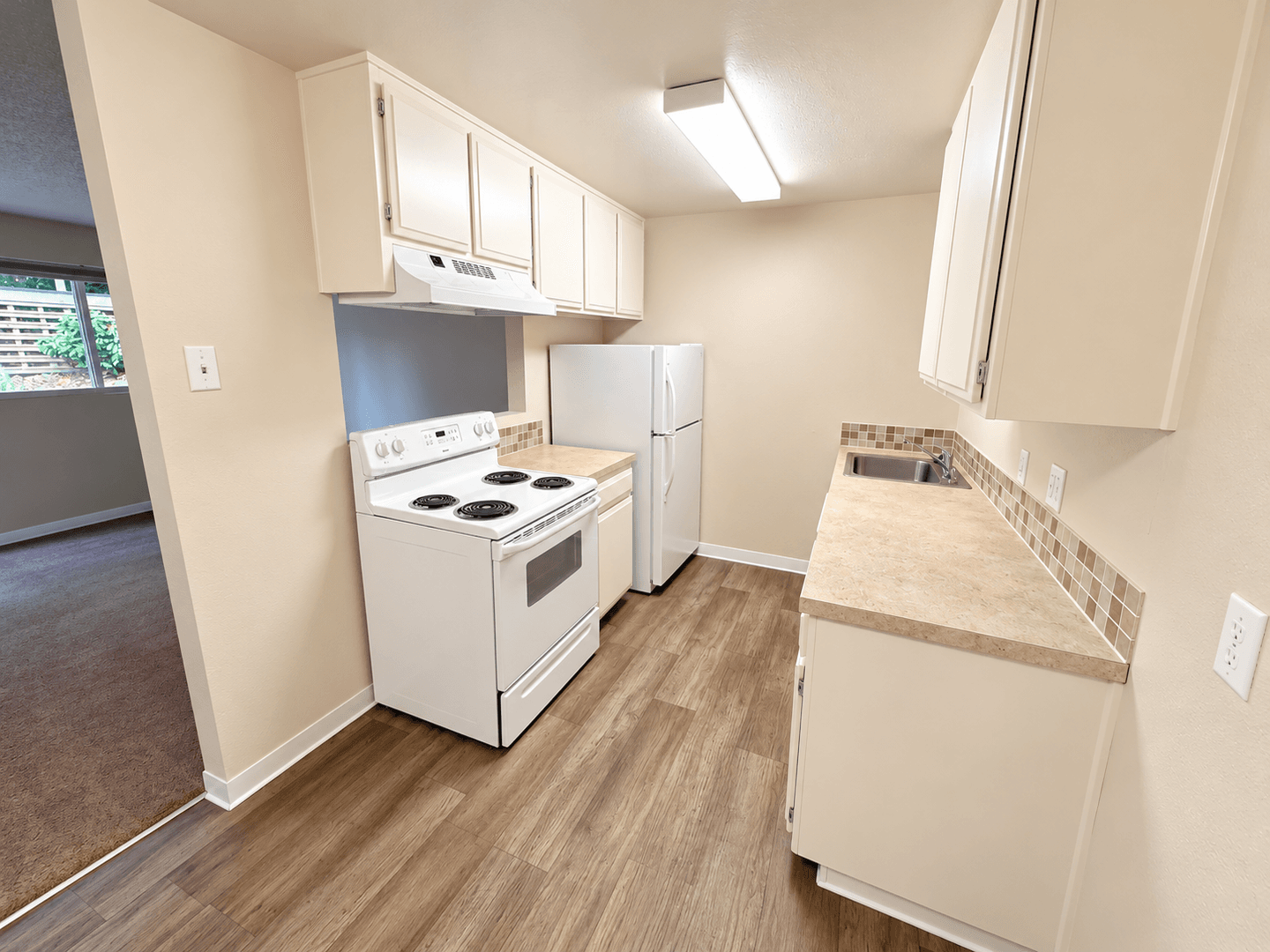 Bellevue Apartment: 13001 SE 28th PL