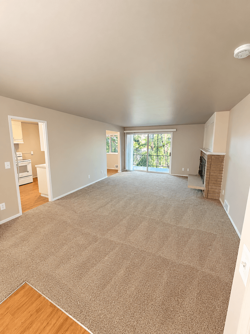 Tukwila Apartment: 14081 58th Avenue S
