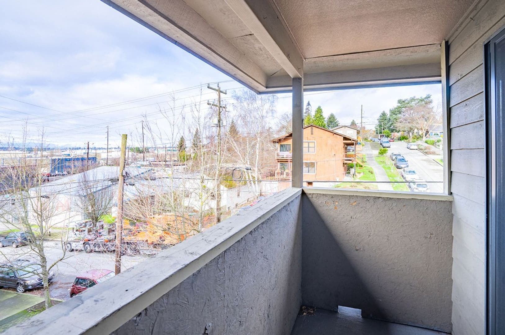 Seattle Apartment: 201 NW 39th St