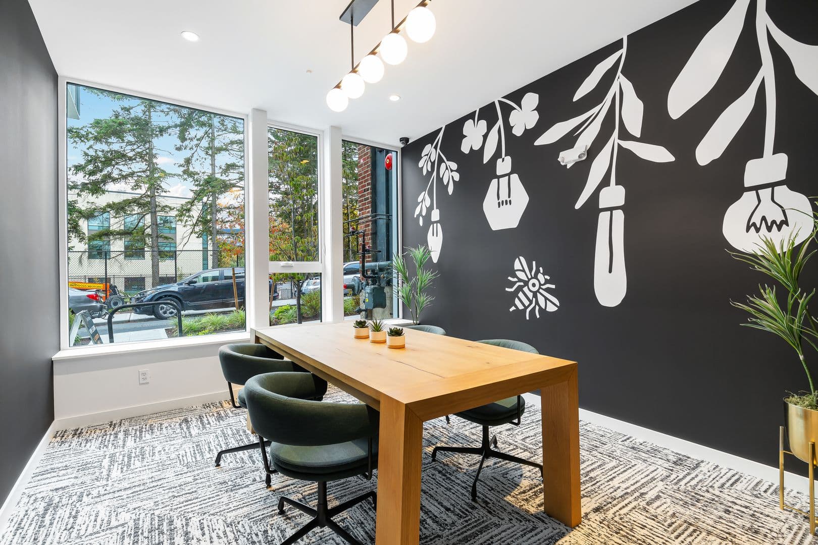 Seattle Apartment: 1208 E Remington Ct