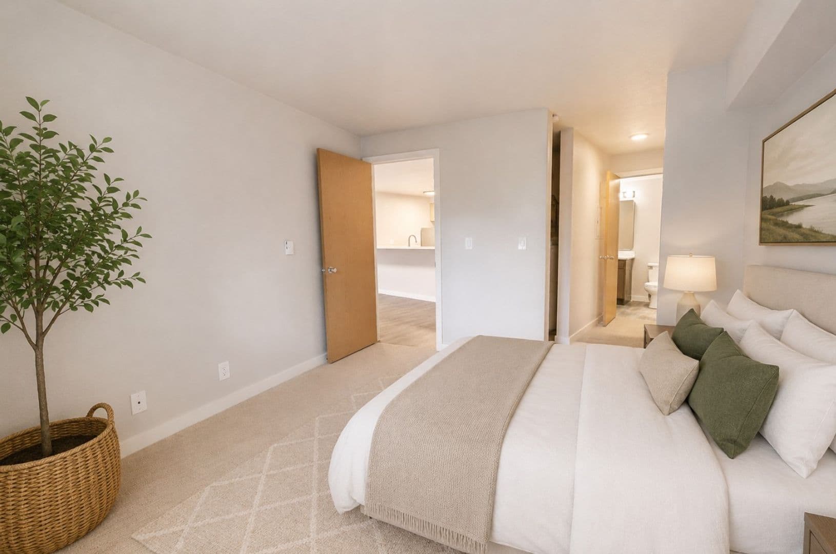 Seattle Apartment: 3230 SW Avalon Way