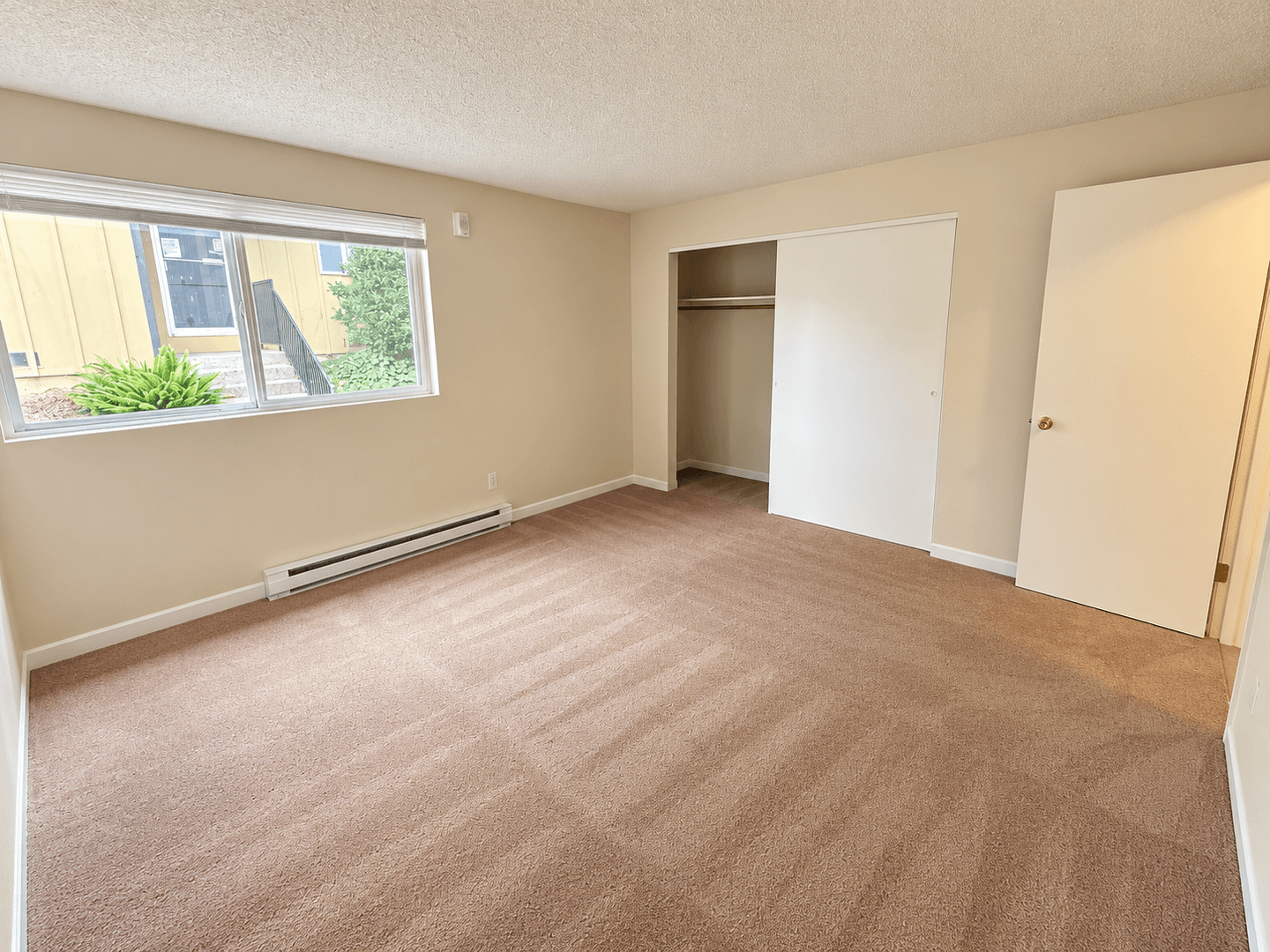 Bellevue Apartment: 13001 SE 28th PL