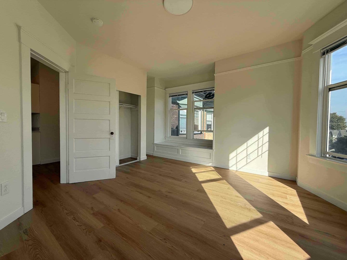 Seattle Apartment: 1616 E Howell Street