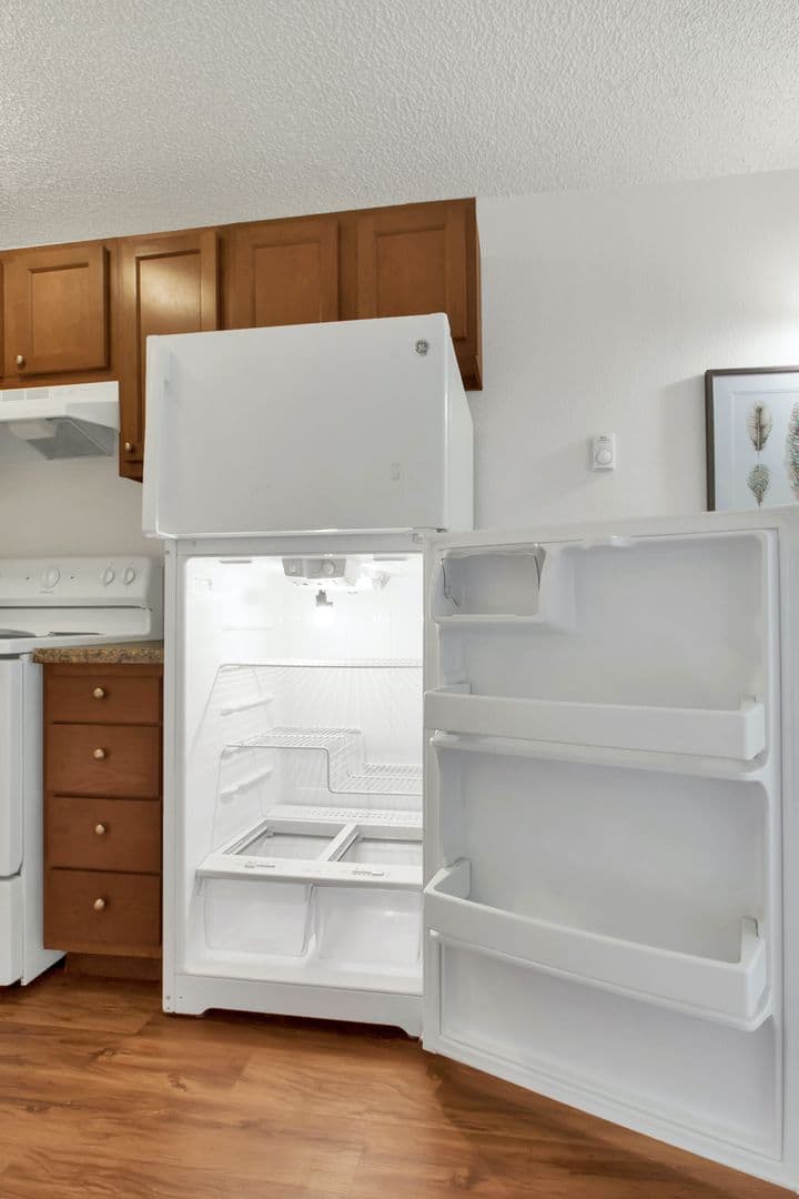 Lacey Apartment: 948 Neil Street NE