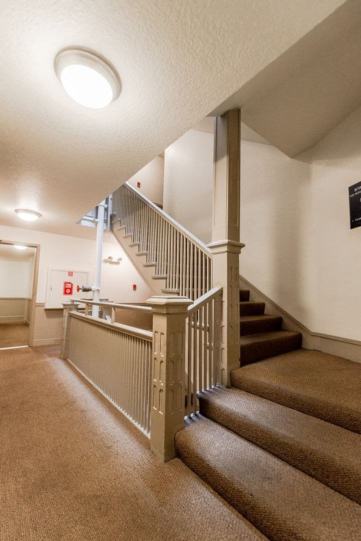 Seattle Apartment: 714 7th Ave