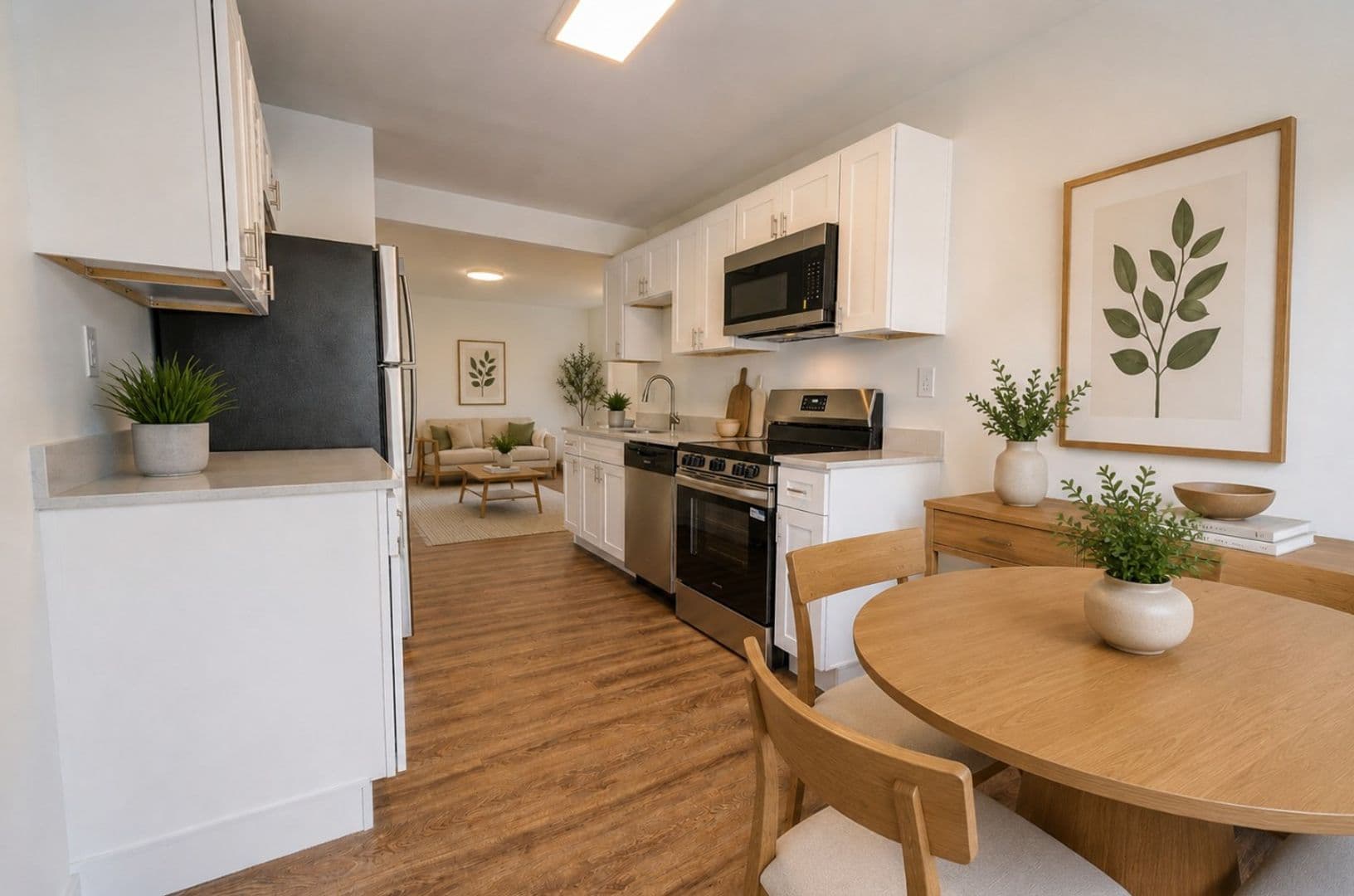 Seattle Apartment: 2012 43rd Ave E