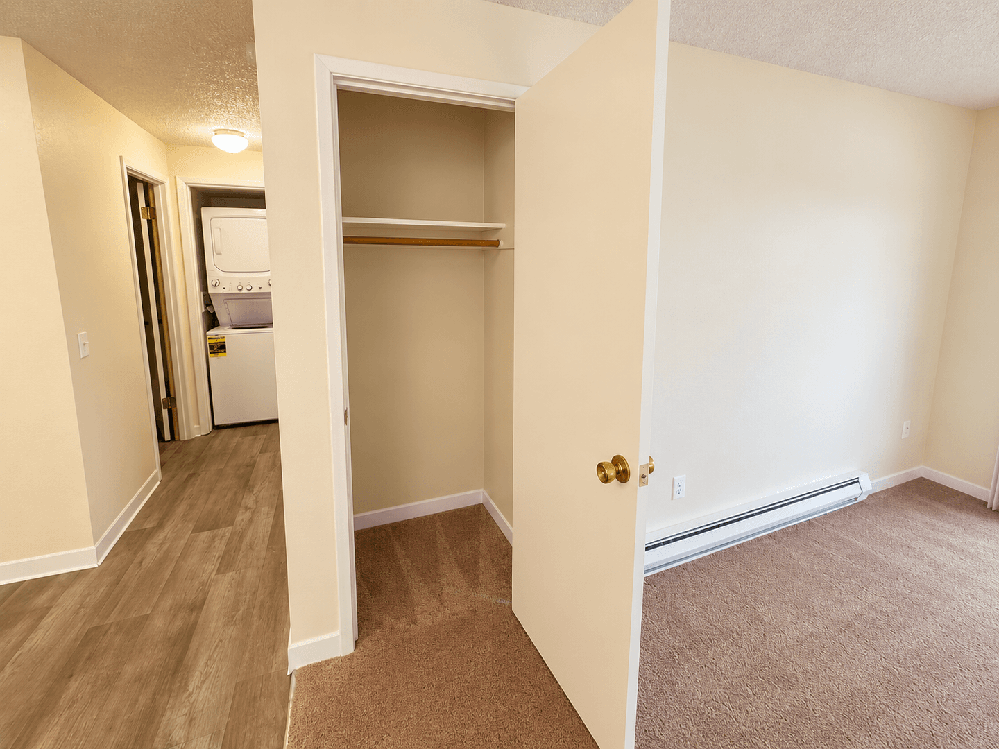 Bellevue Apartment: 13001 SE 28th PL