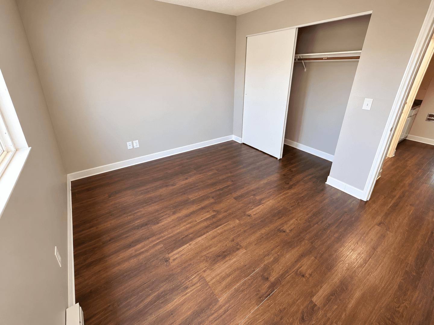 Bellevue Apartment: 13001 SE 28th PL