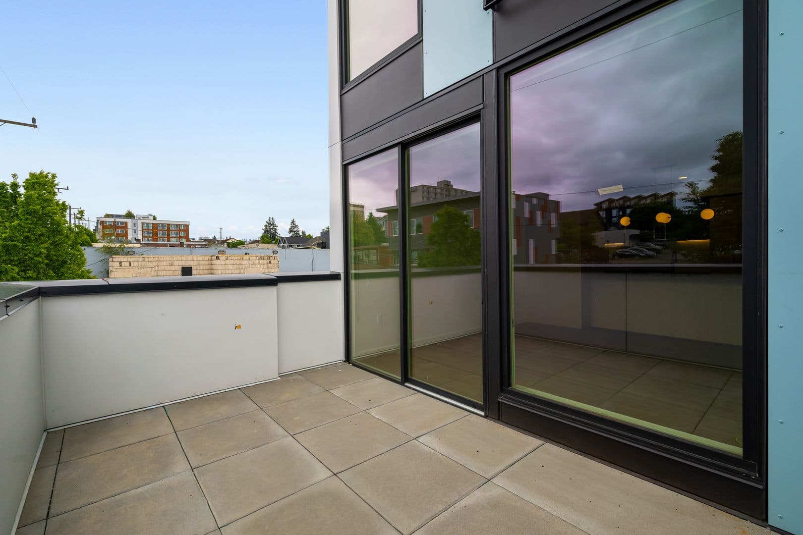 Seattle Apartment: 404 16th Ave S
