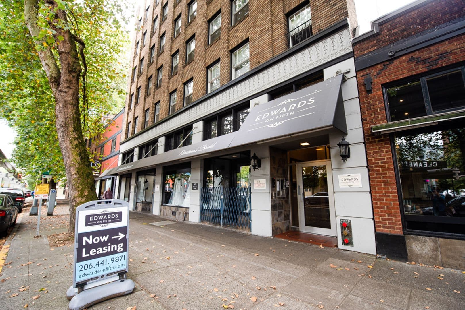 Seattle Apartment: 2619 5th Ave