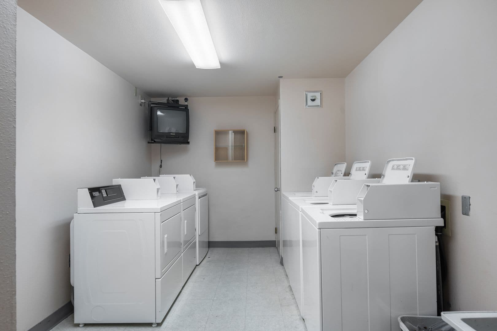 Seattle Apartment: 3230 SW Avalon Way