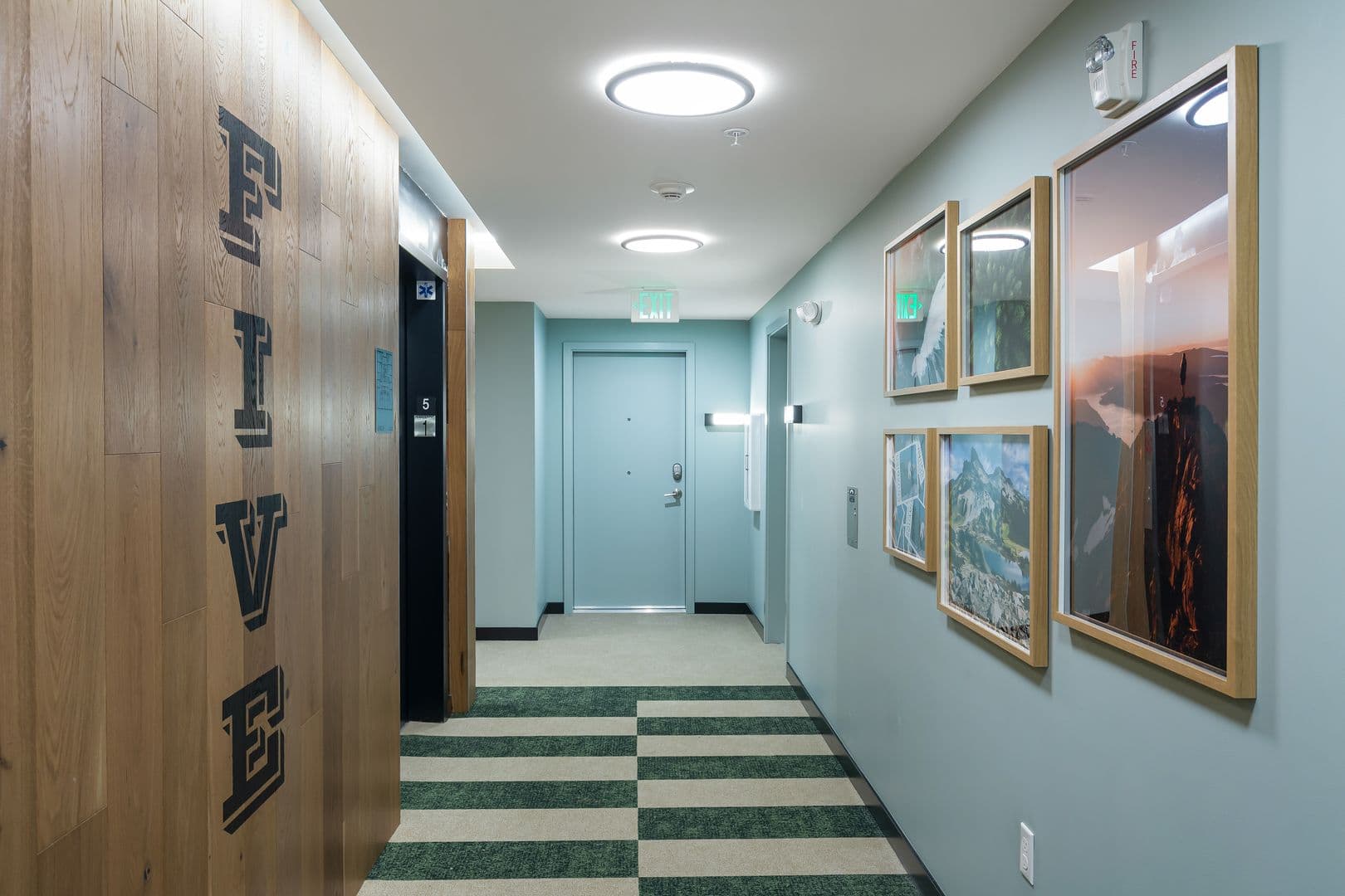 Seattle Apartment: 404 16th Ave S
