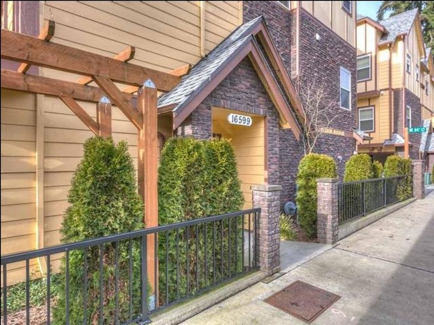 Redmond Apartment: 16552 NE 84th Court