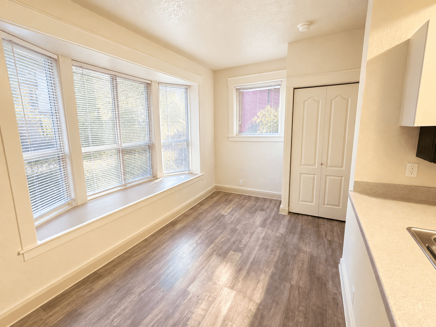 Seattle Apartment: 714 7th Ave