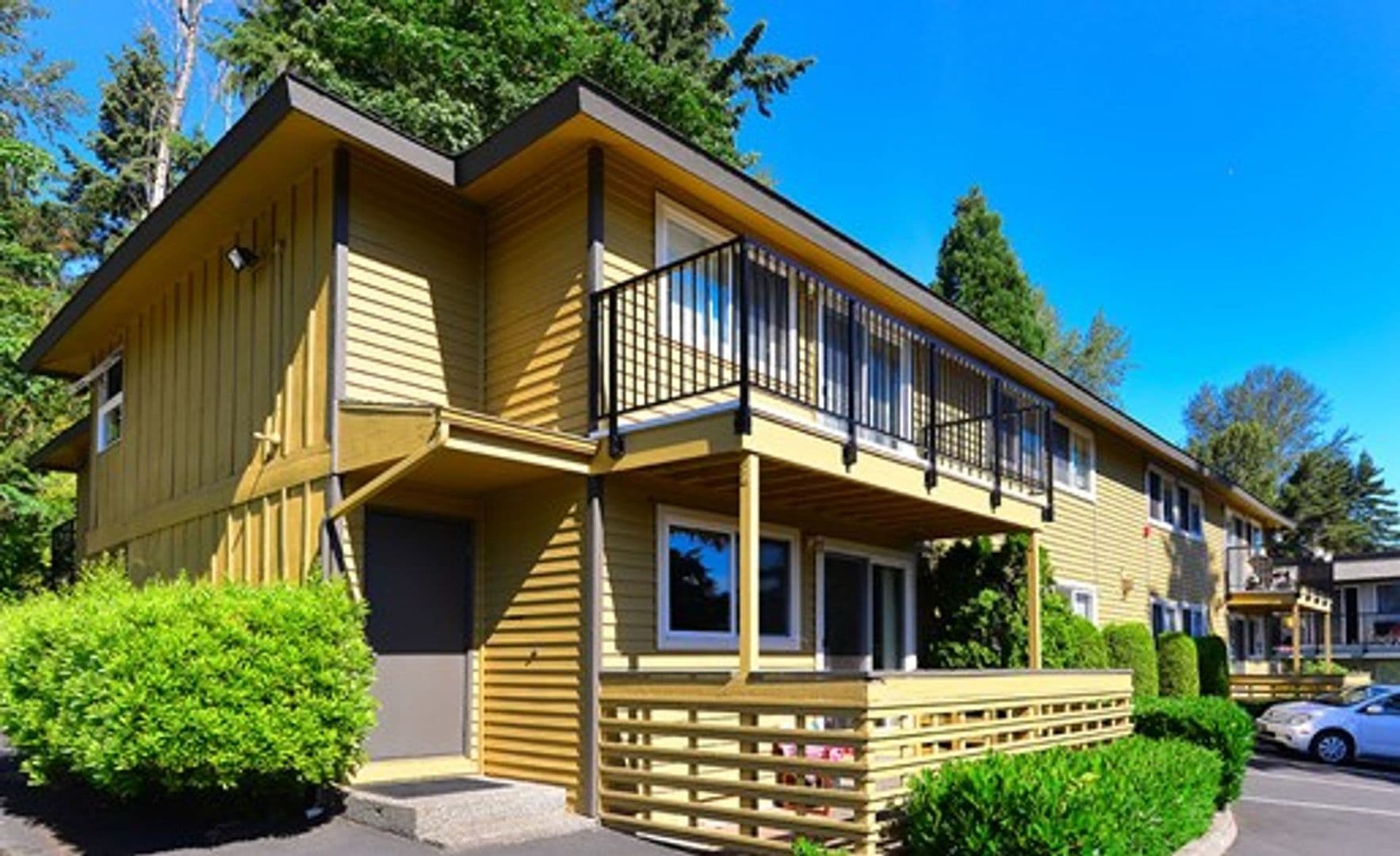 Bellevue Apartment: 13001 SE 28th PL