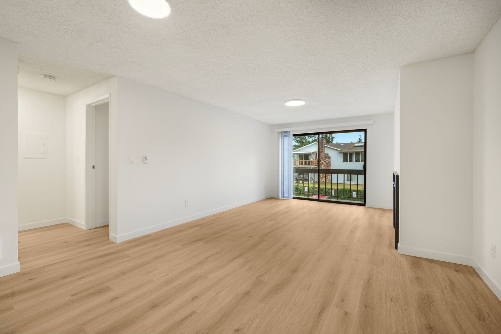 Seattle Apartment: 3025 NE 137th St
