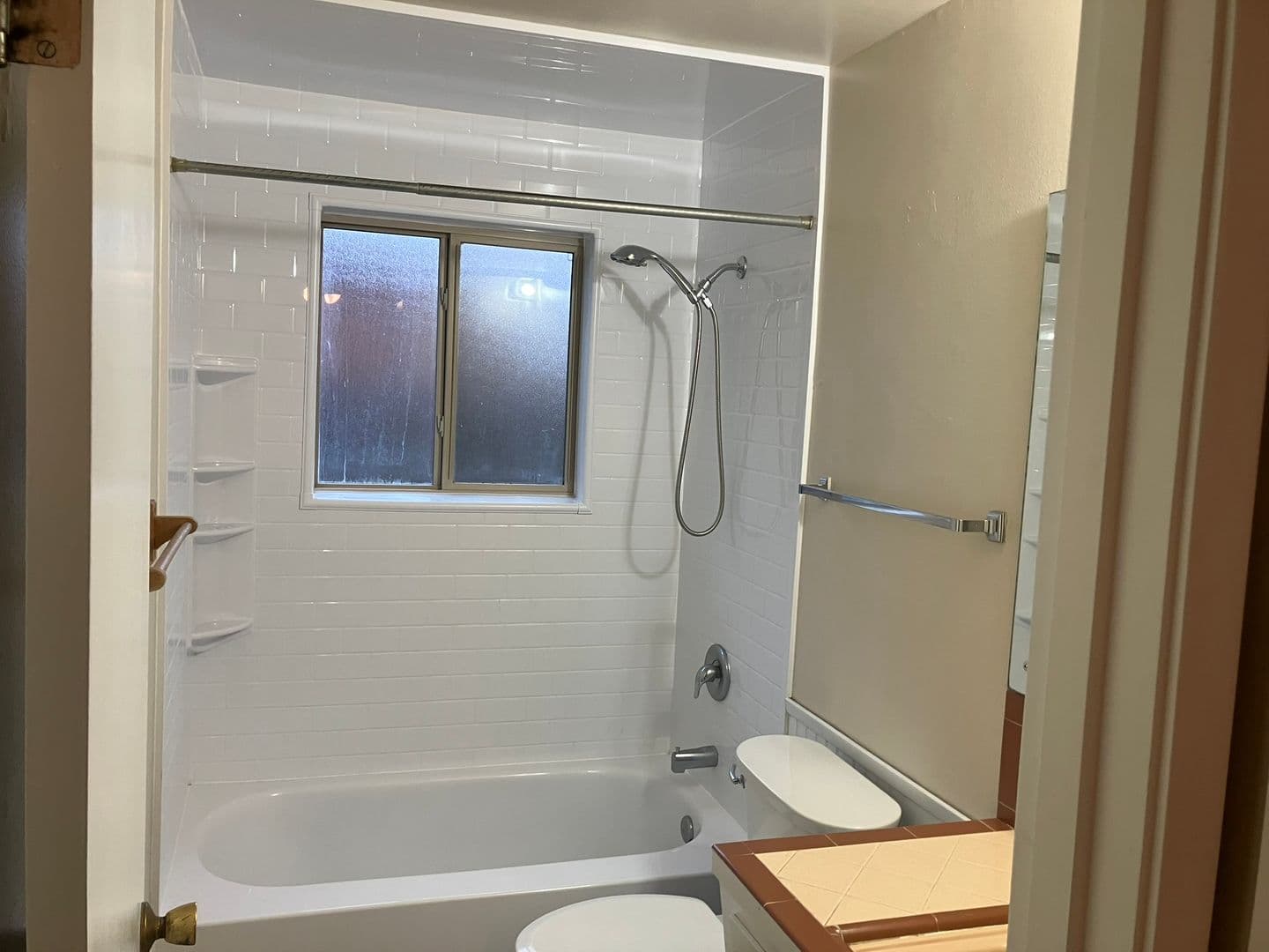 Seattle Apartment: 700 NW Market St