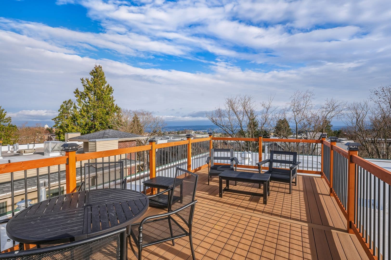 Seattle Apartment: 1616 E Howell Street