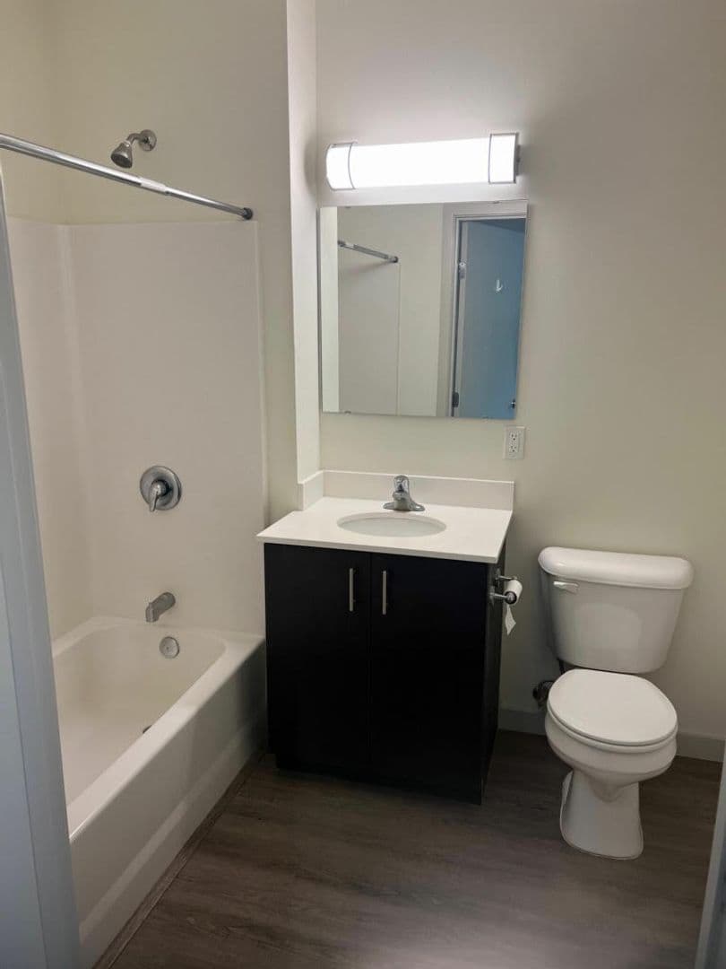 Seattle Apartment: 1240 N Midvale Pl