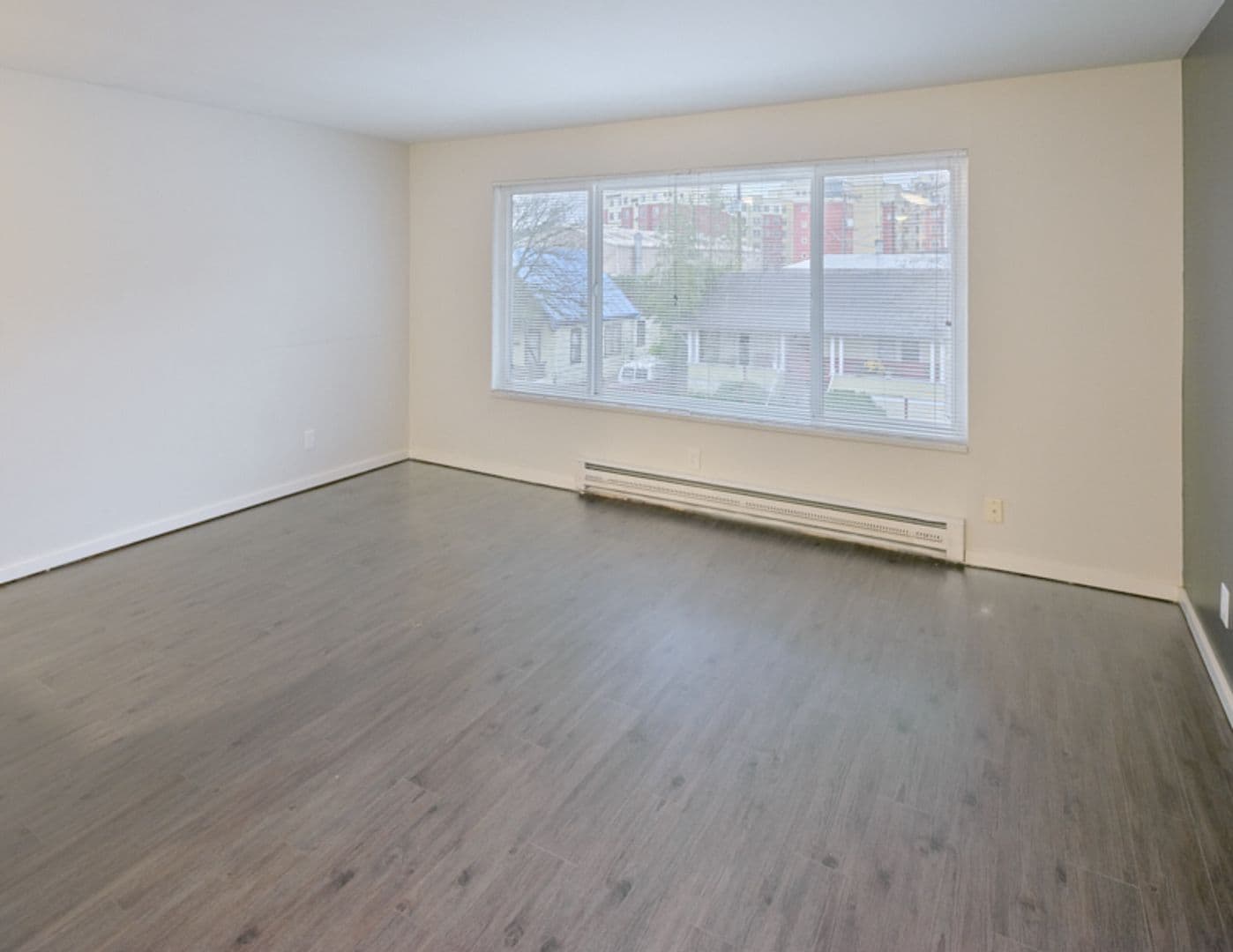 Seattle Apartment: 3430 Rainier Ave S