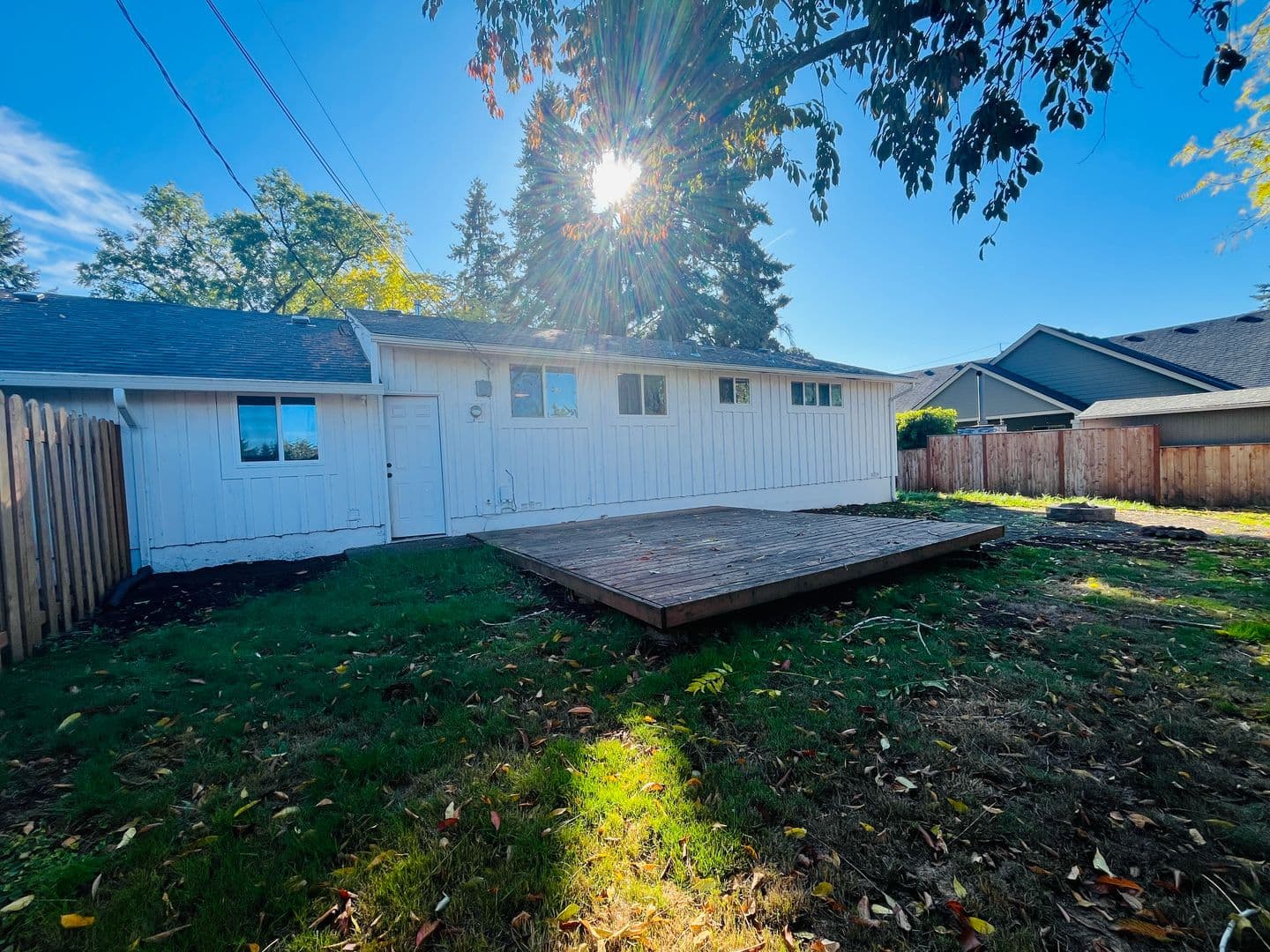 OREGON CITY Apartment: 409 & 411 EASTFIELD DR.