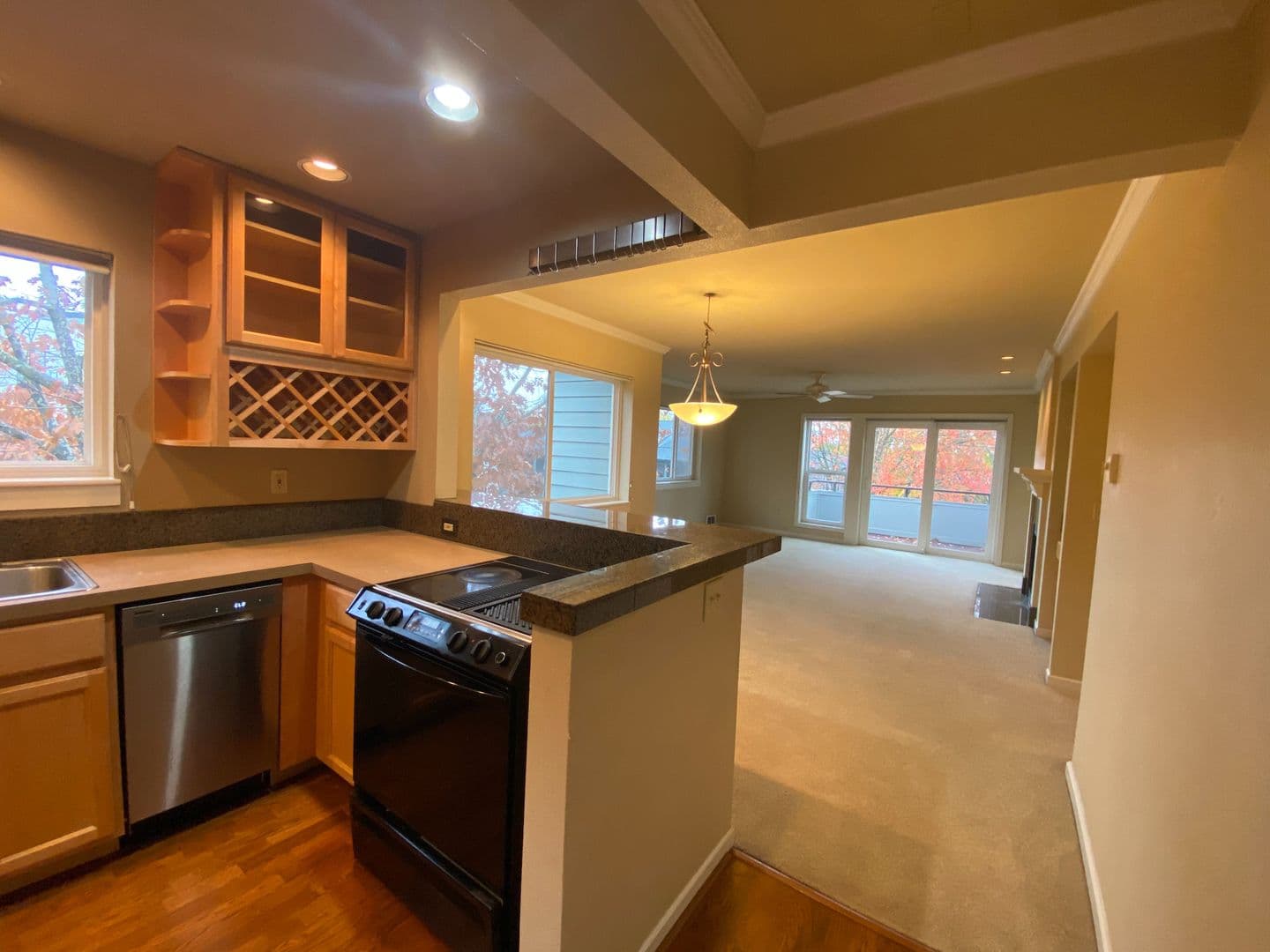 PORTLAND House: 4970 SW LANDING DR