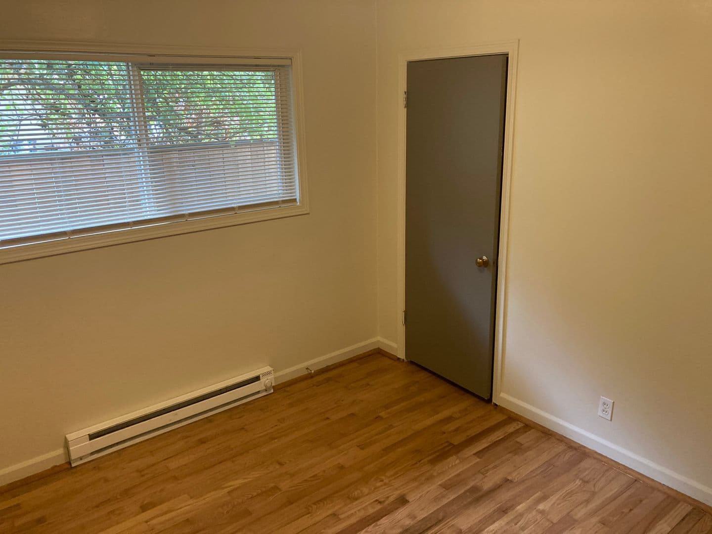 BEAVERTON Apartment: 4955 SW LOMBARD AVE