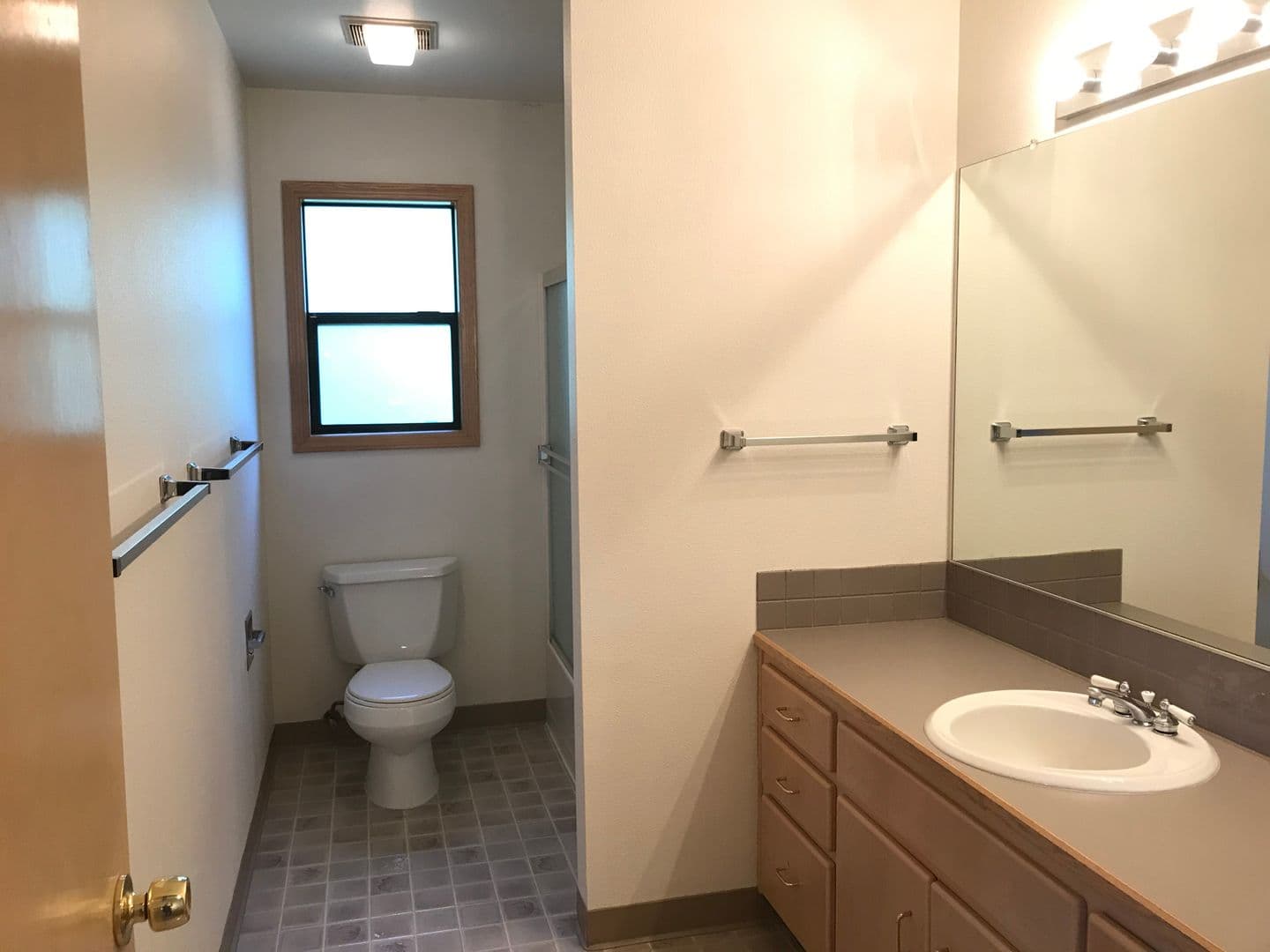 TIGARD House: 9570 SW MILLEN DR