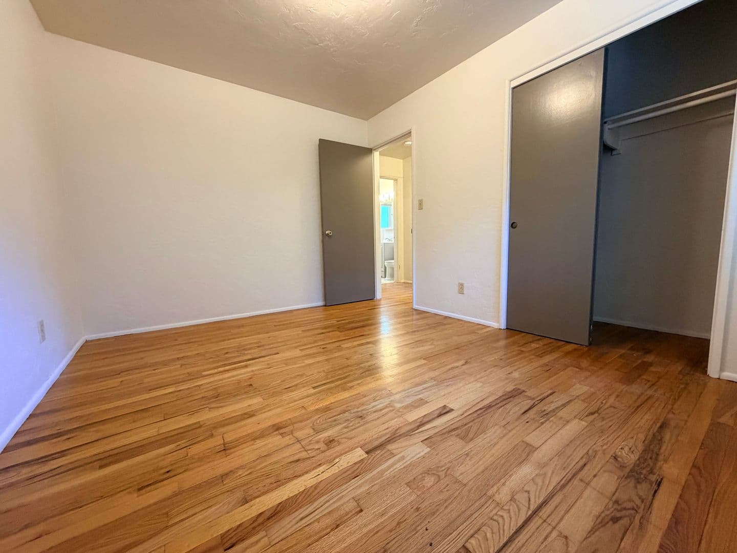 PORTLAND Apartment: 6634 E BURNSIDE #A-N