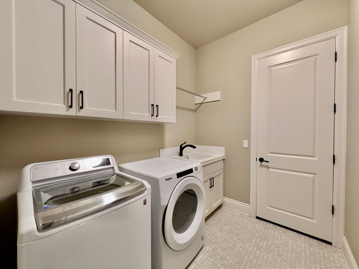 WILSONVILLE House: 27775 SW LARKSPUR TERR