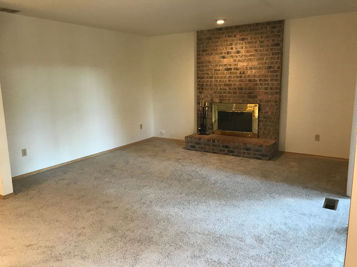 TIGARD House: 9570 SW MILLEN DR