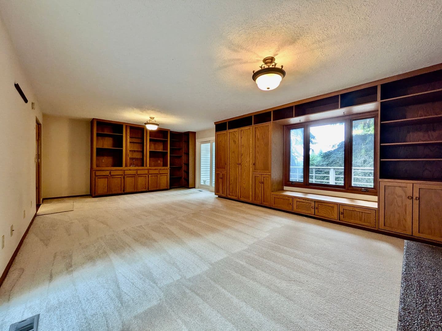 LAKE OSWEGO House: 18132 WESTVIEW DRIVE