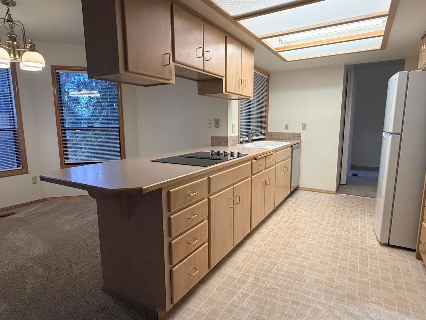TIGARD House: 9570 SW MILLEN DR