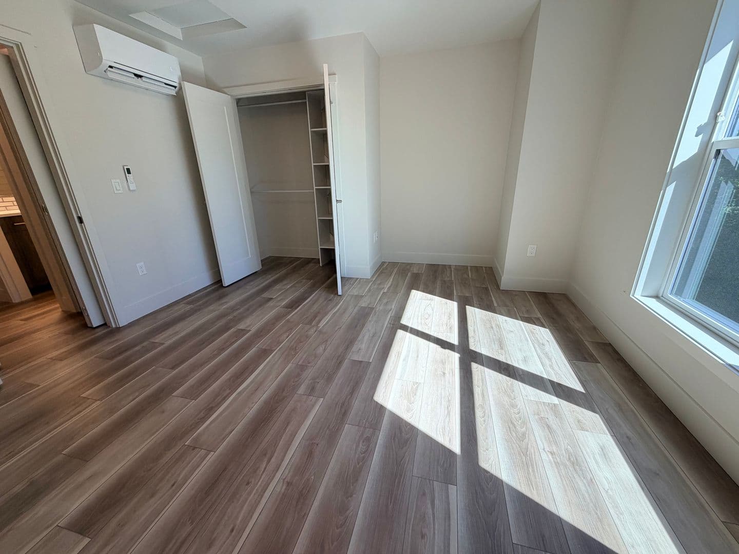 LAKE OSWEGO Apartment: 15948 QUARRY RD.