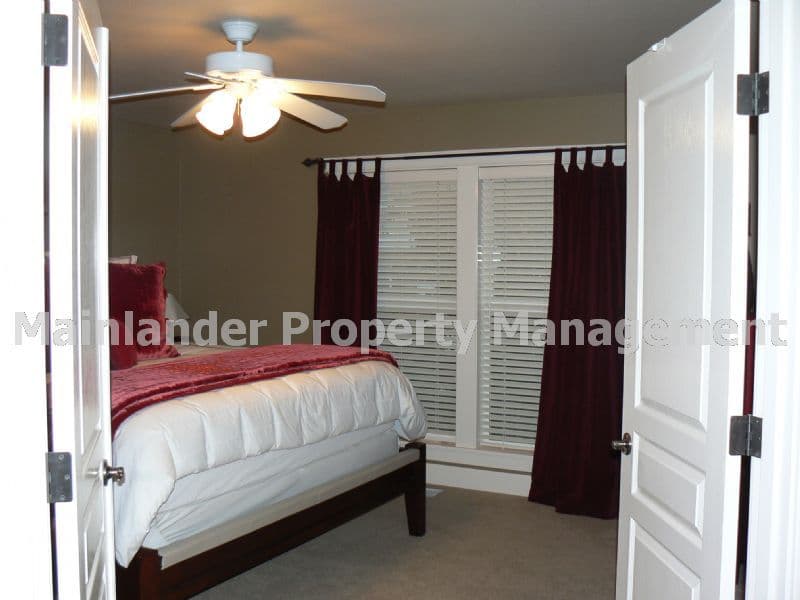 TIGARD House: 16224 SW POLLARD LANE