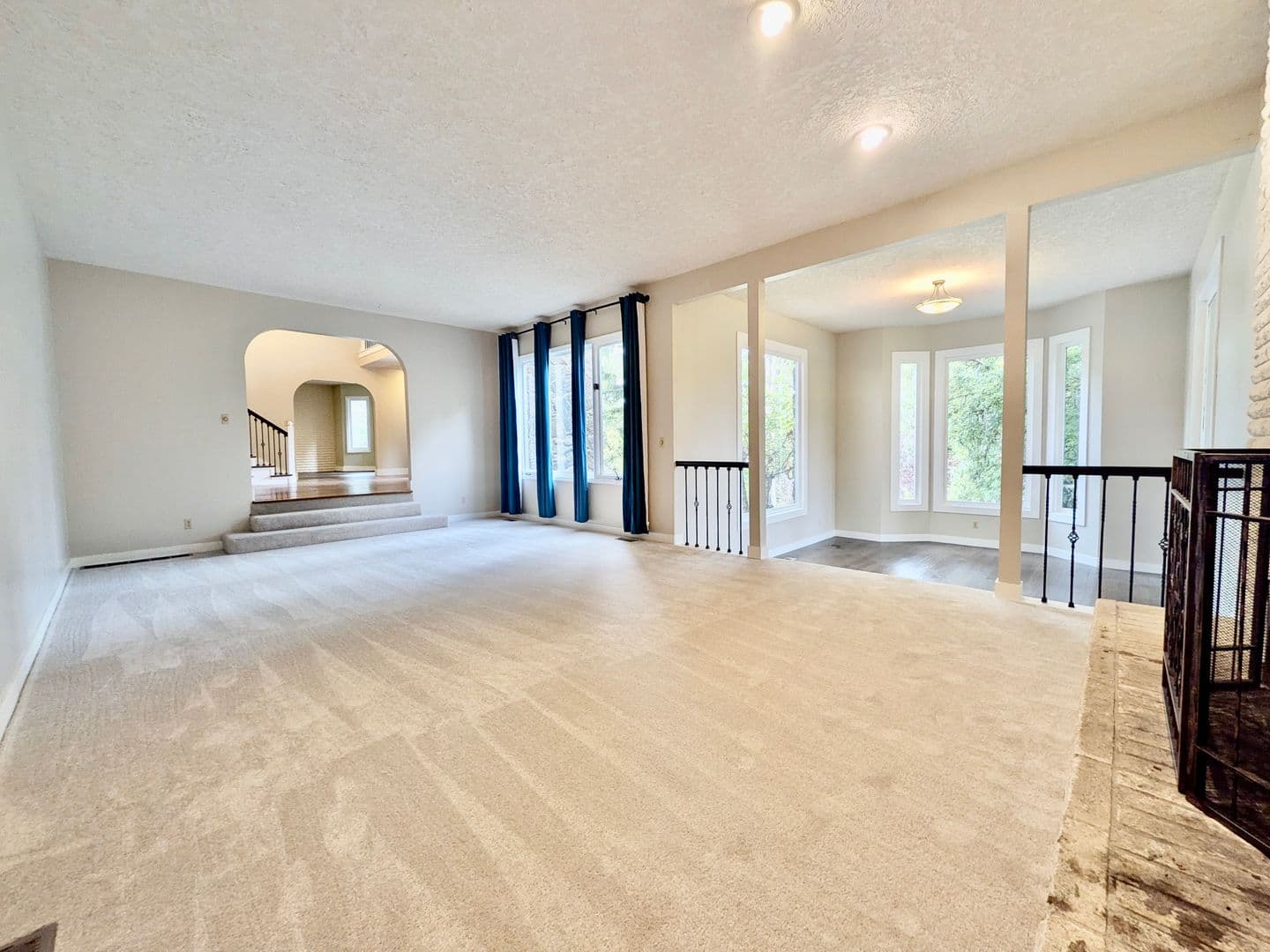 LAKE OSWEGO House: 18132 WESTVIEW DRIVE