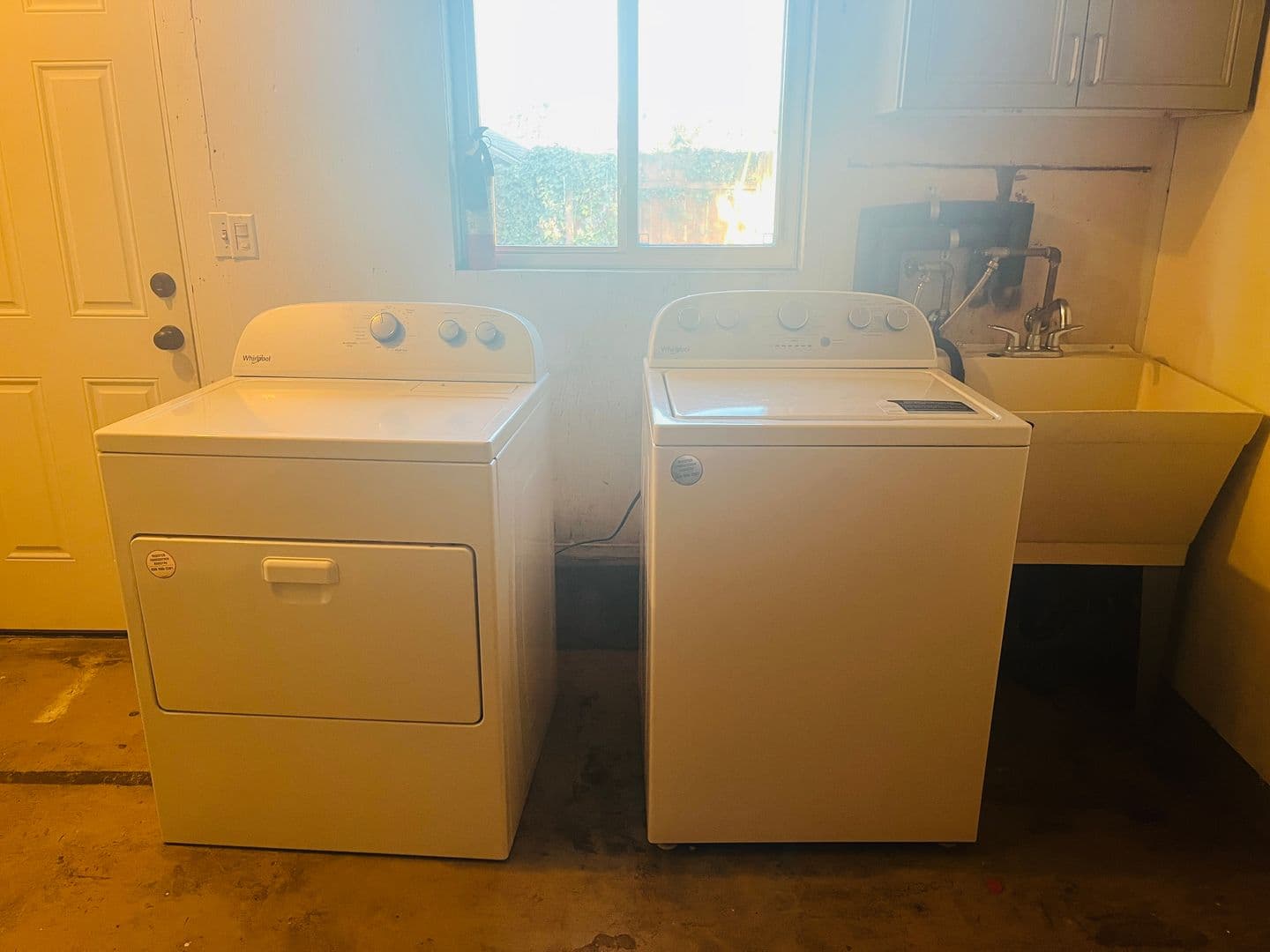 OREGON CITY Apartment: 409 & 411 EASTFIELD DR.