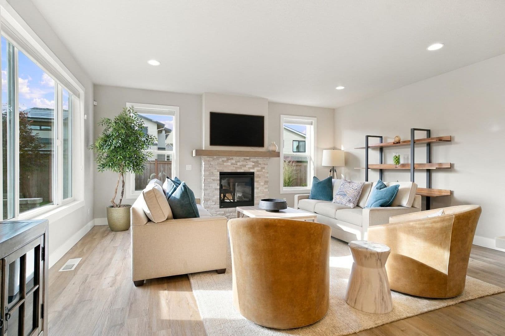 HILLSBORO House: 4049 SE 77TH AVE.
