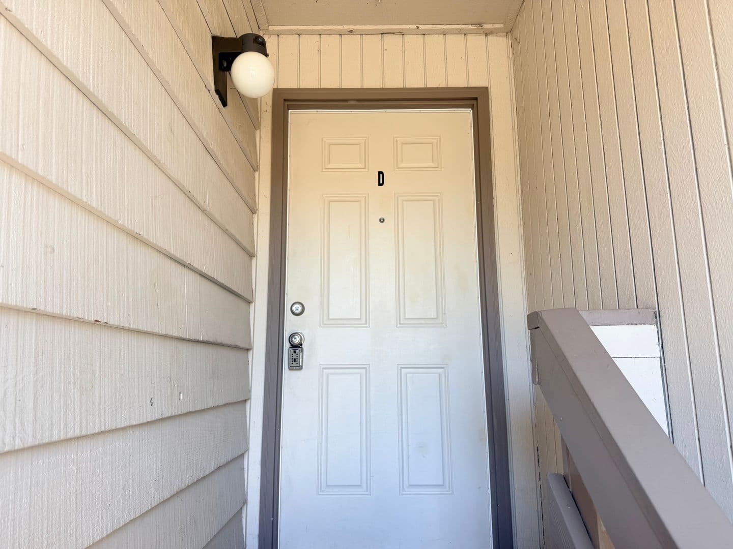 BEAVERTON Apartment: 9765 SW LOOKOUT TERR.