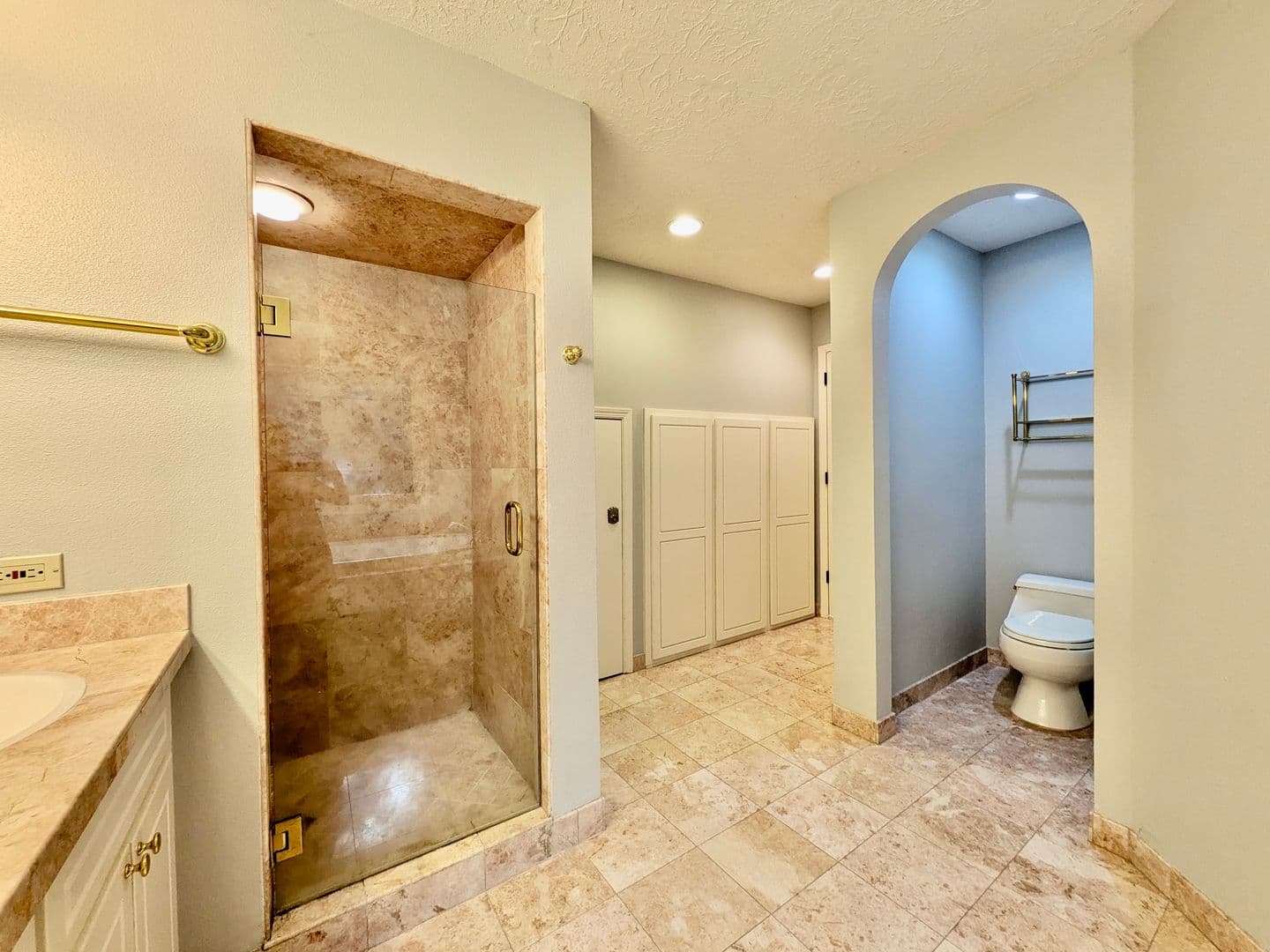 LAKE OSWEGO House: 18132 WESTVIEW DRIVE
