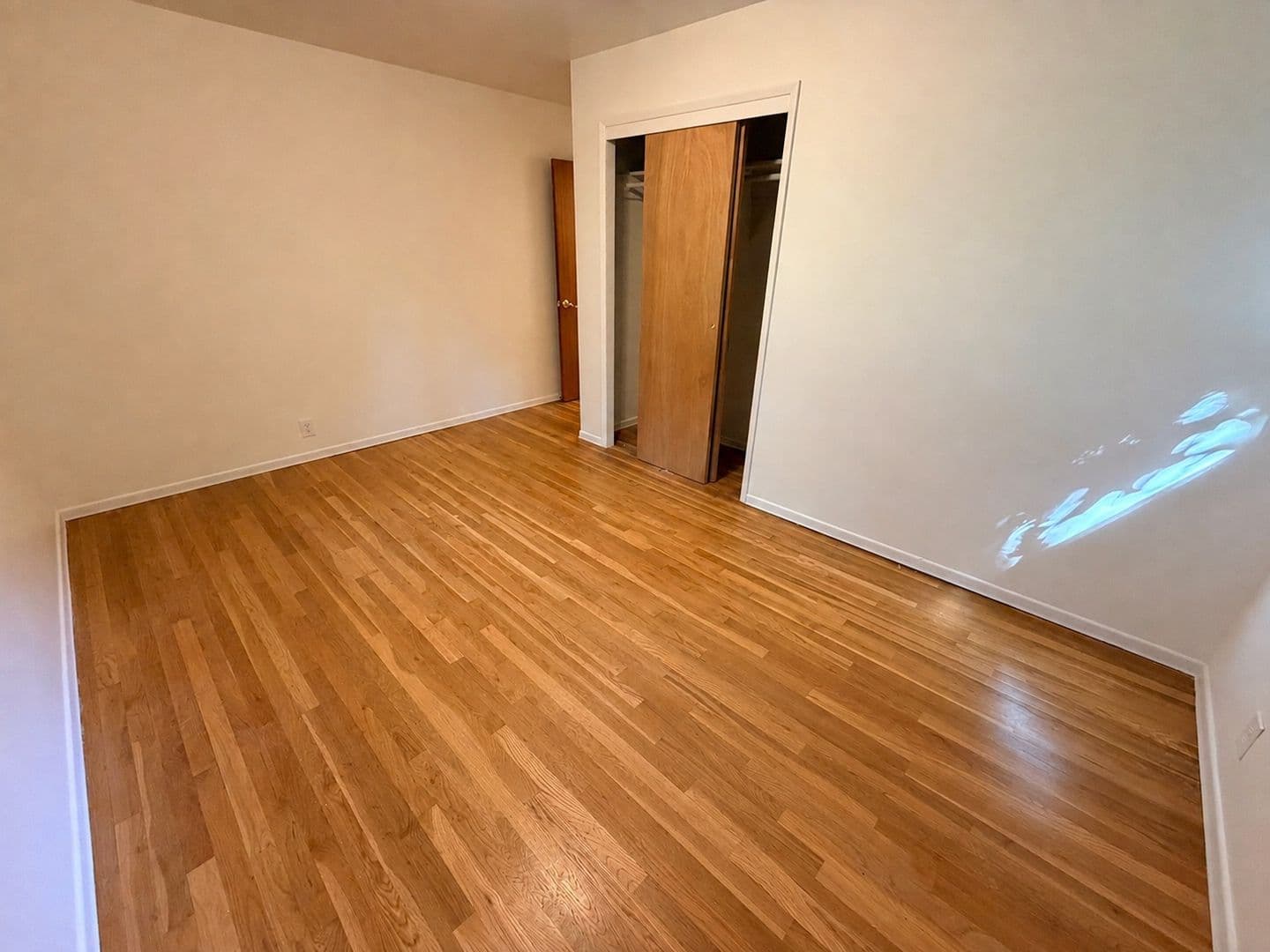 PORTLAND Townhome: 9938 SW TERWILLIGER BLVD.
